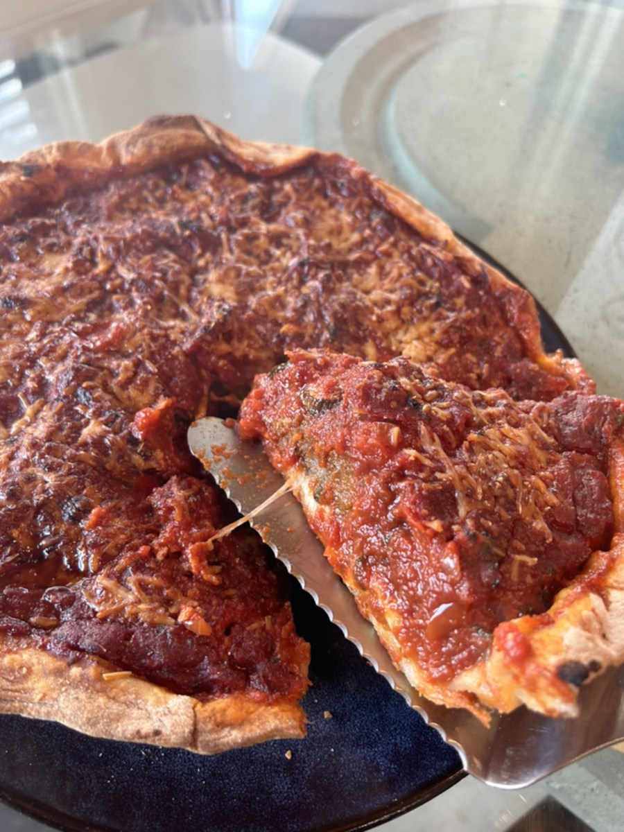 Chicago-style Deep Dish Pizza