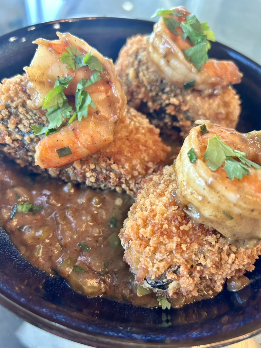 Shrimp Stuffed Poblano Étouffée